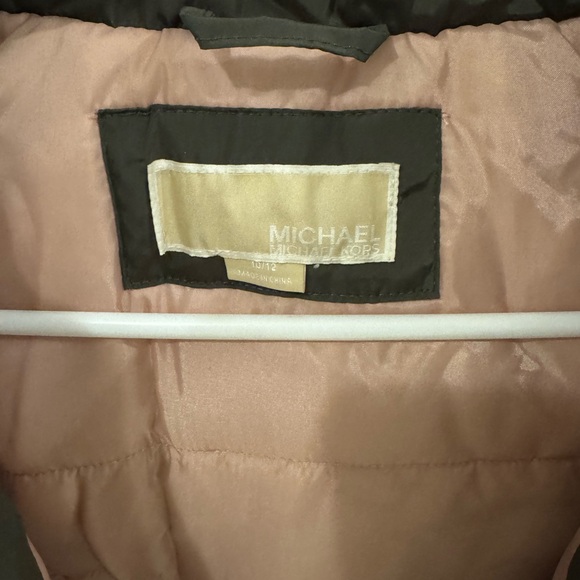 Michael Kors Olive Green Parka with Faux Fur Hood new with tags - Picture 3 of 6